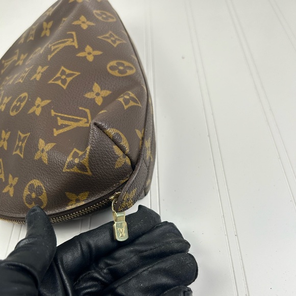 Louis Vuitton Monogram Trousse Demi Ronde Cosmetic Pouch - Picture 10 of 13